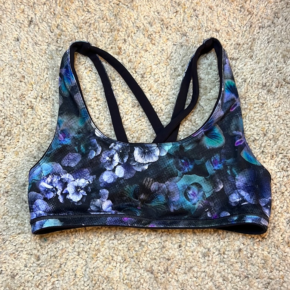 Girls reversible Ivivva sports bra.  Size 8/10